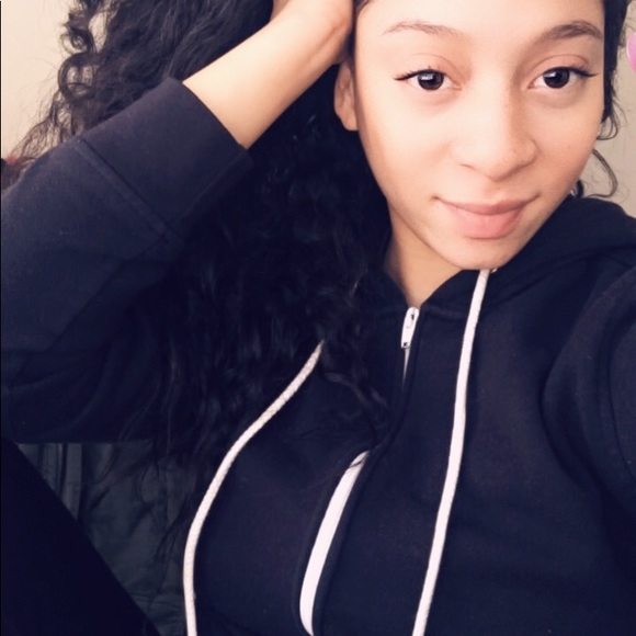 Meet your Posher, Shanice - Picture 1 of 1